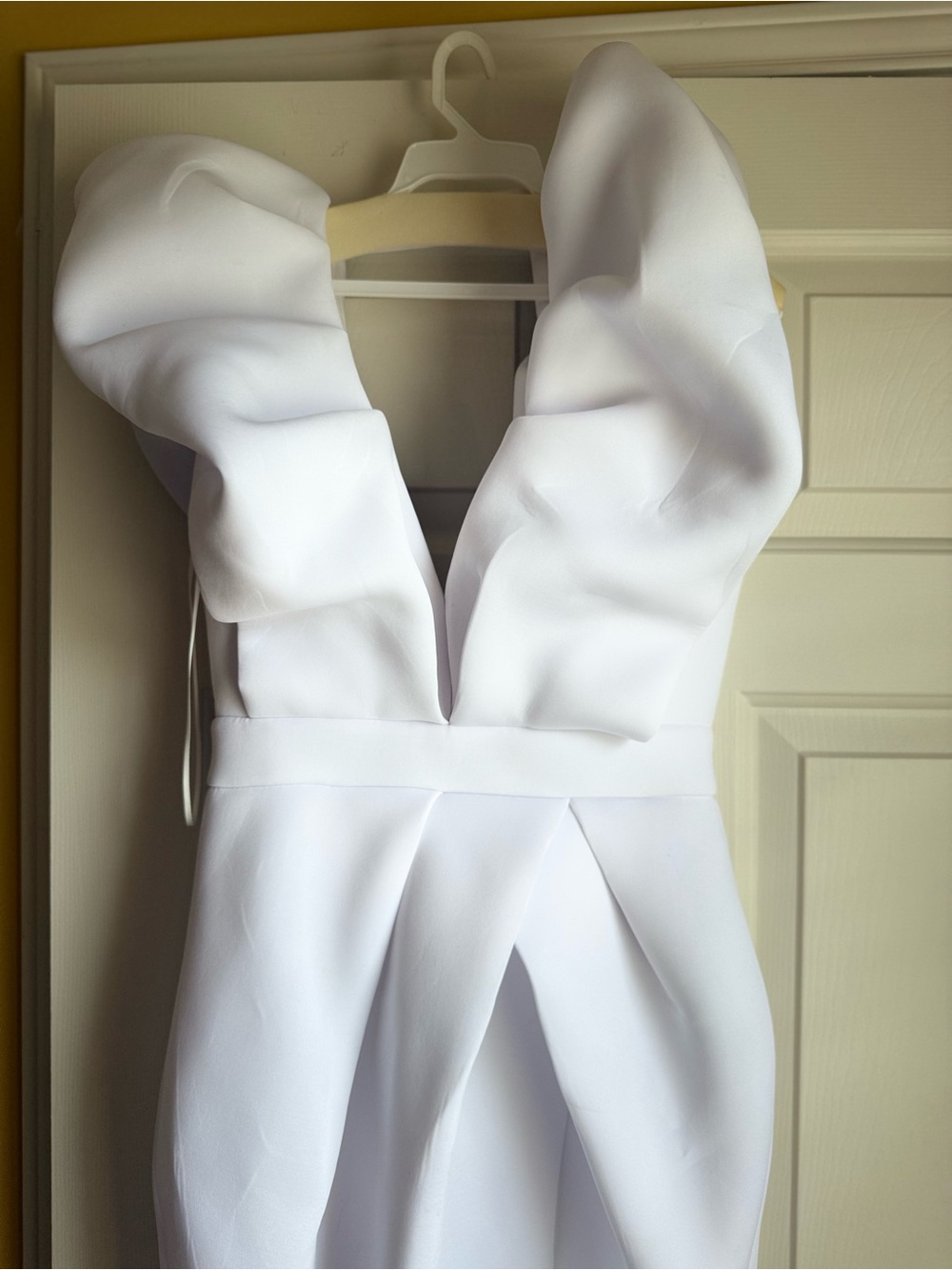 AKIRA White Puff-Sleeve V-Neck Midi Dress - Picture 3 of 6